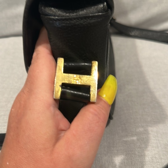 MCM authentic sling bag made in Germany in EUC minor tarnish ON gold metal - Picture 7 of 11